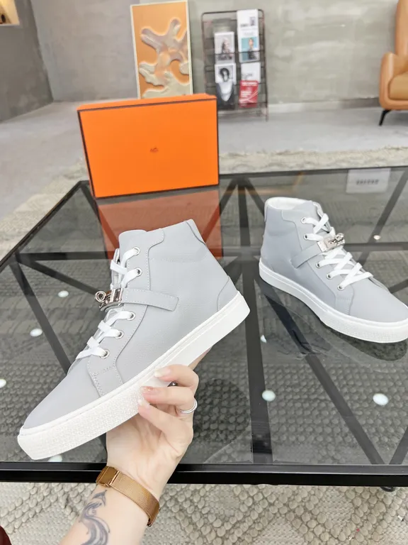 Hermes Shoe 